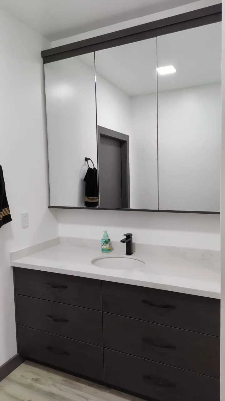 Baños — Cabinet Deluxe Cuauhtémoc