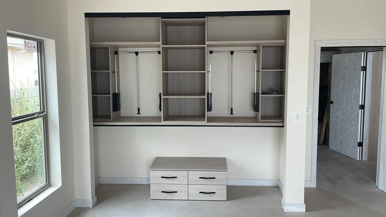 Closets y Recámaras — Cabinet Deluxe Cuauhtémoc