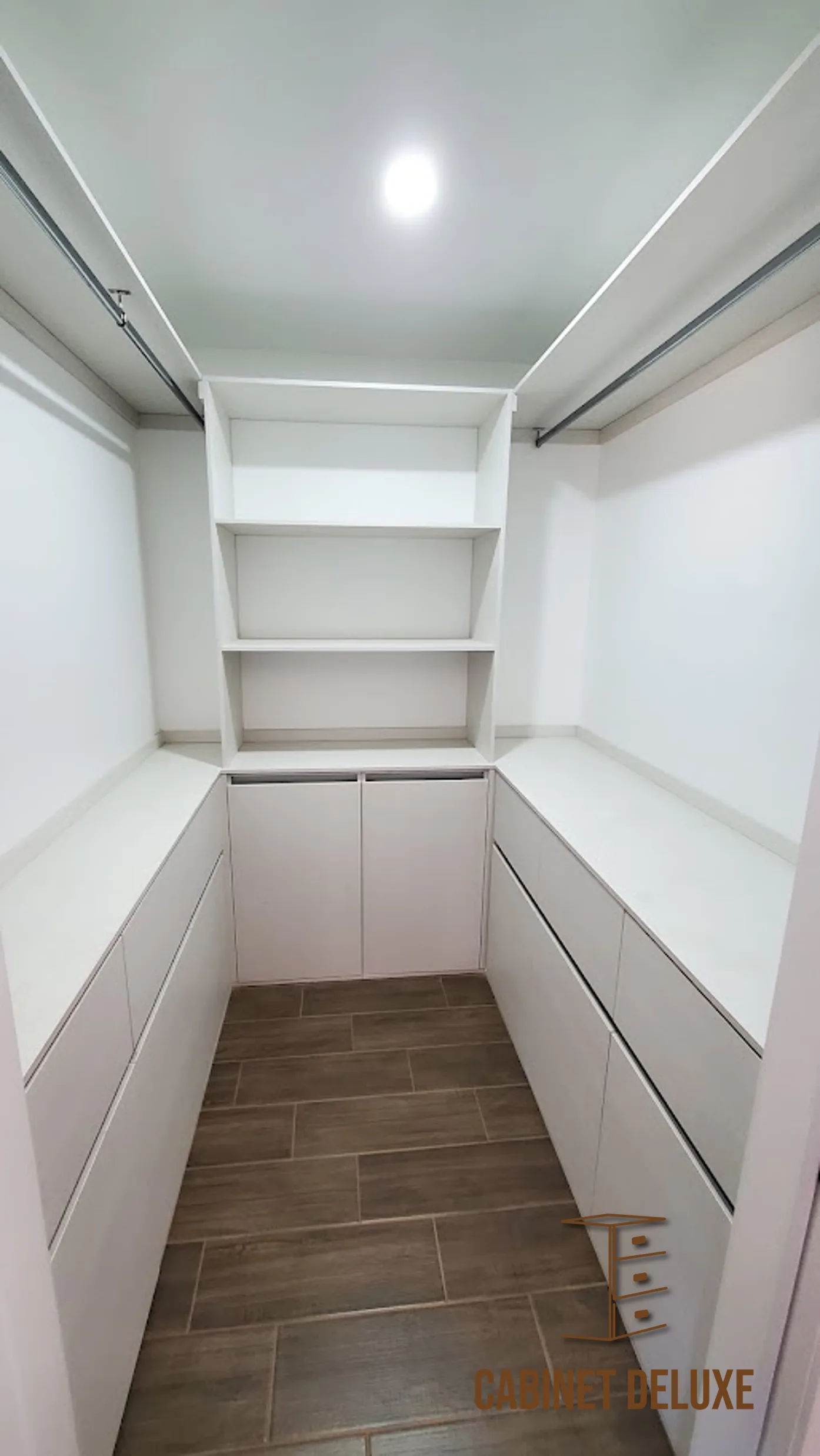 Closets y Recámaras — Cabinet Deluxe Cuauhtémoc