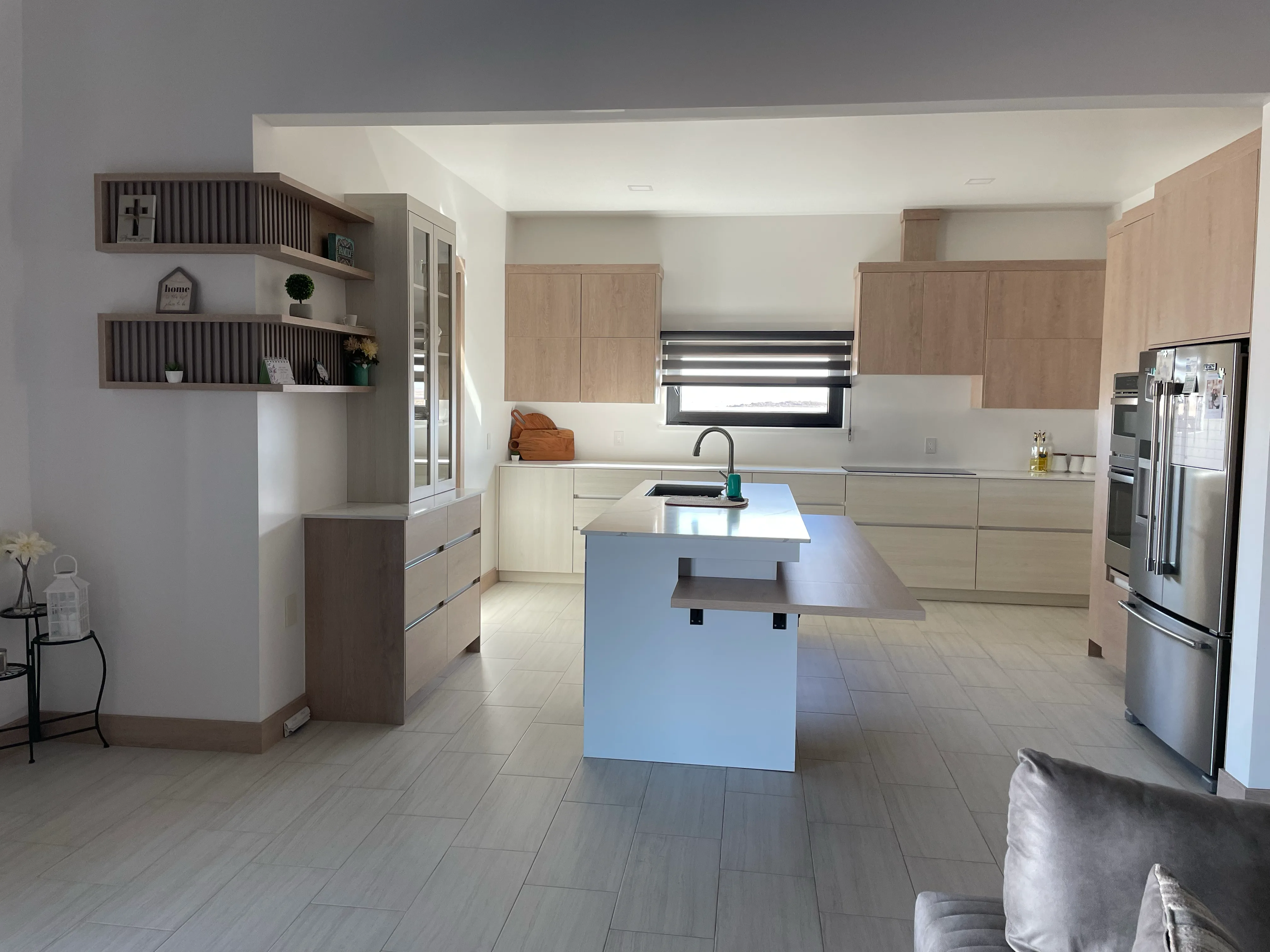 Cabinet Deluxe — proyecto de carpintería premium