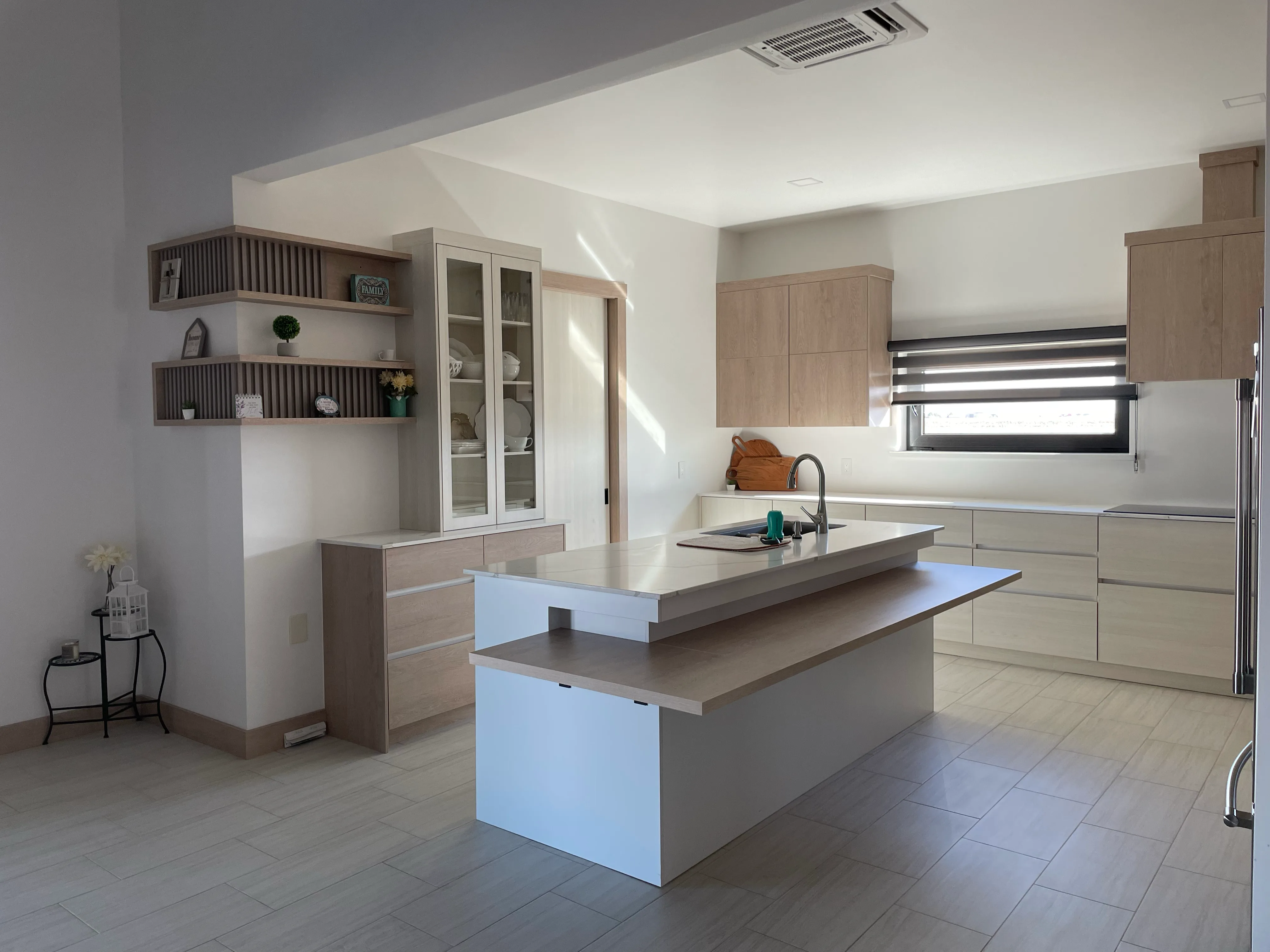 Cabinet Deluxe — proyecto de carpintería premium