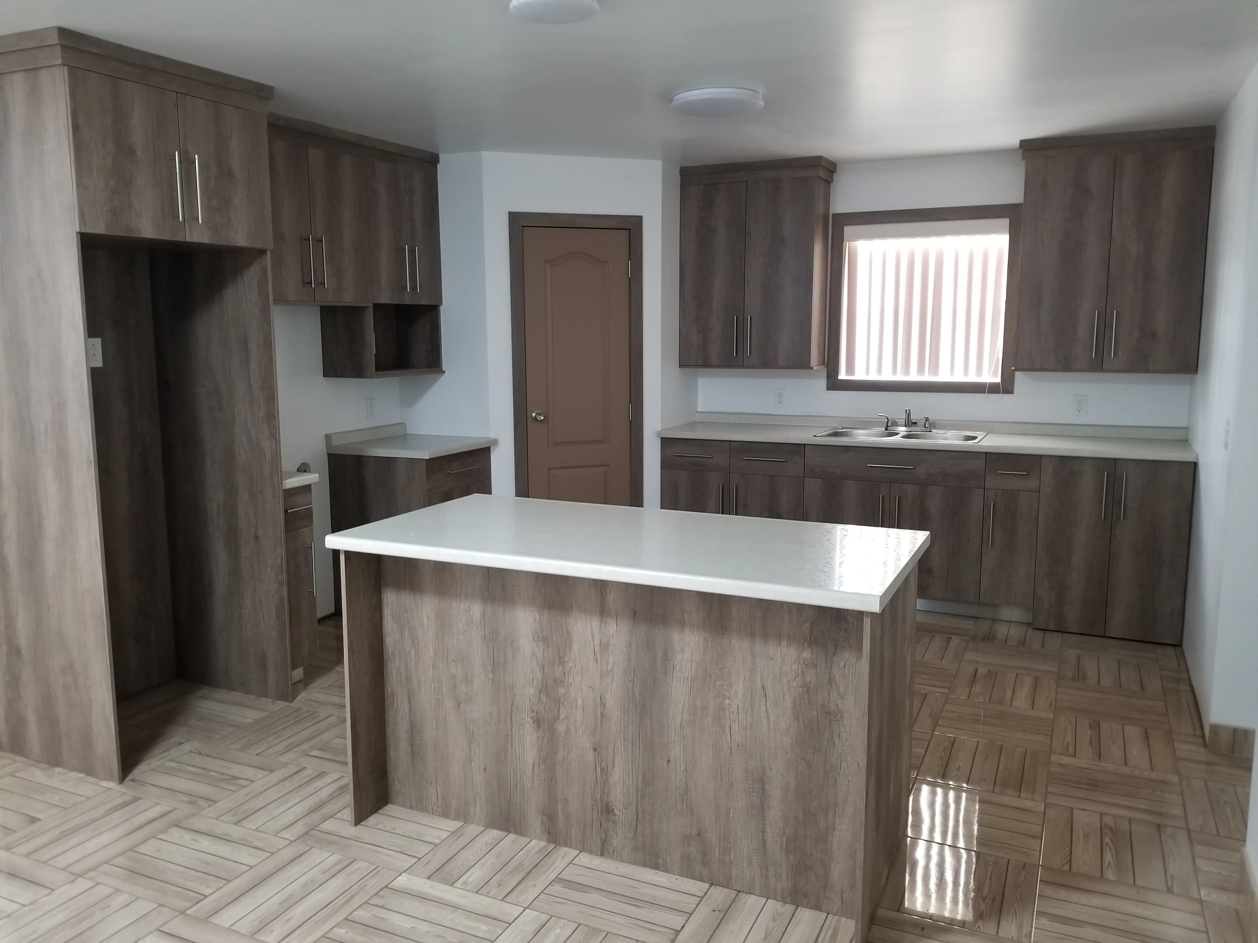 Cabinet Deluxe — proyecto de carpintería premium