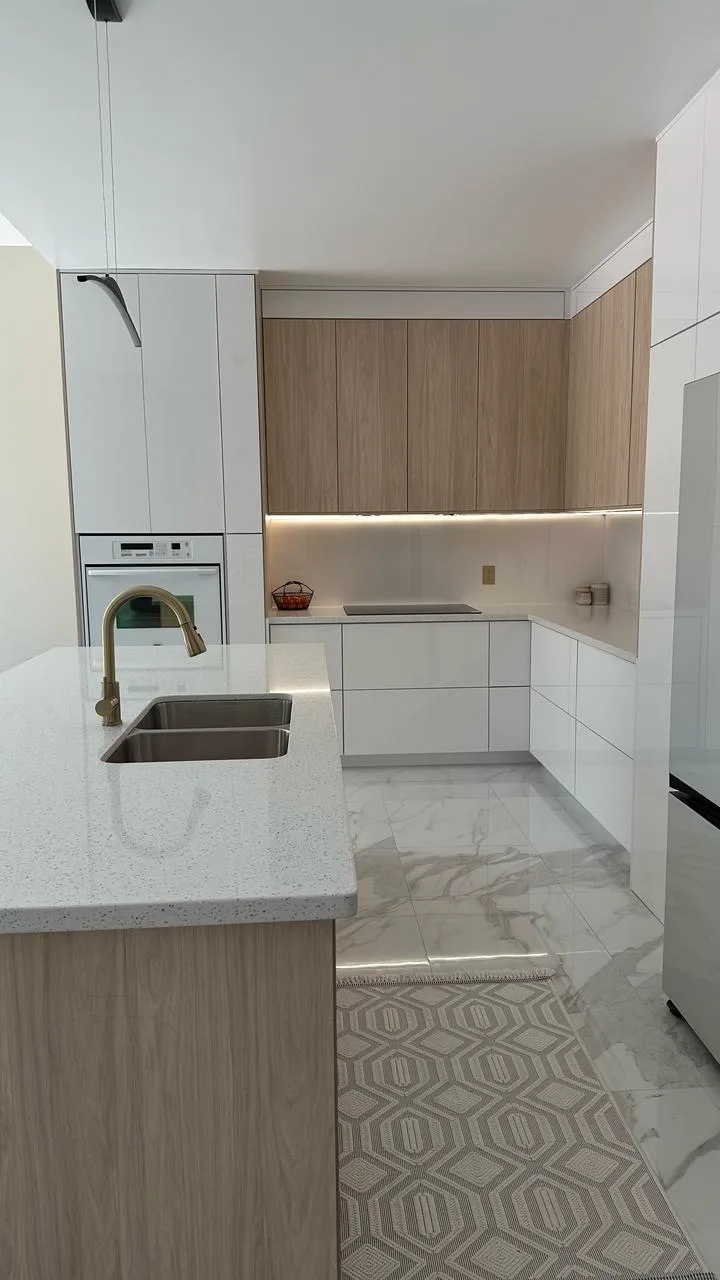 Cocinas Integrales — Cabinet Deluxe Cuauhtémoc