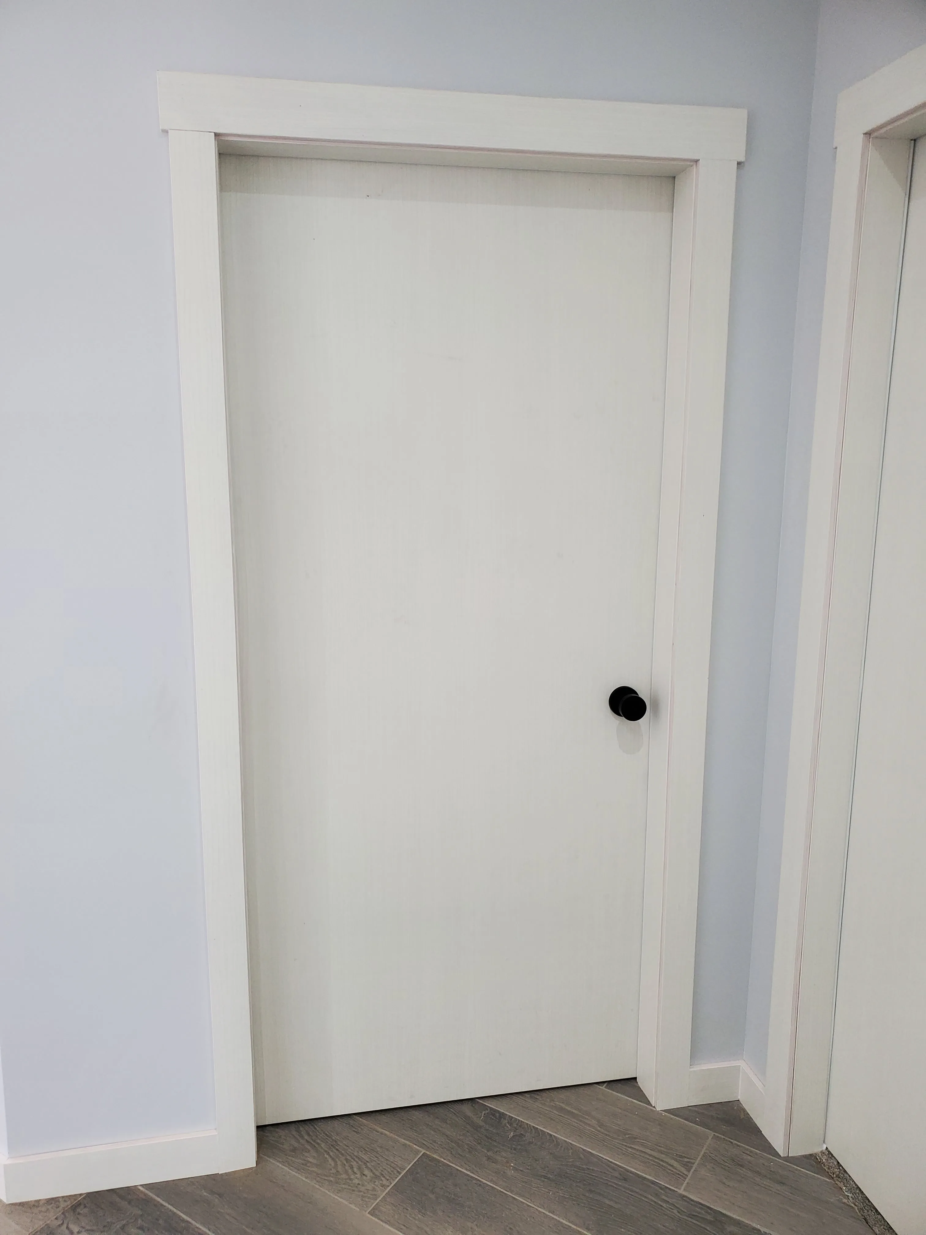 Puertas y Molduras — Cabinet Deluxe Cuauhtémoc